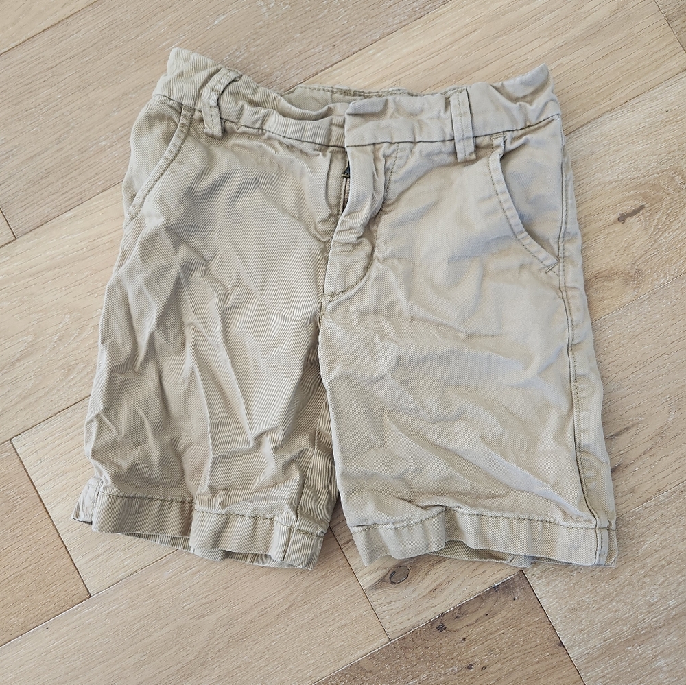 GAP | Khaki shorts